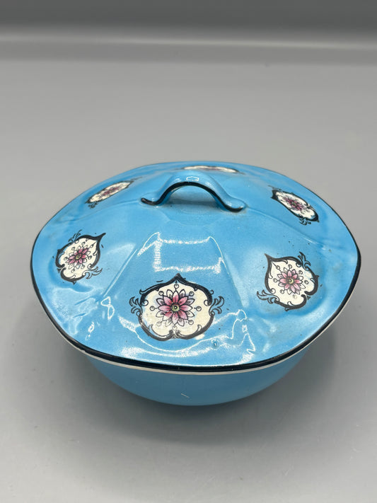 Crawford porcelain dish with lid
