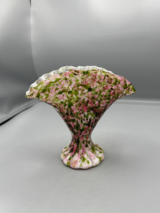 Vintage Fenton  Murrhina fan vase