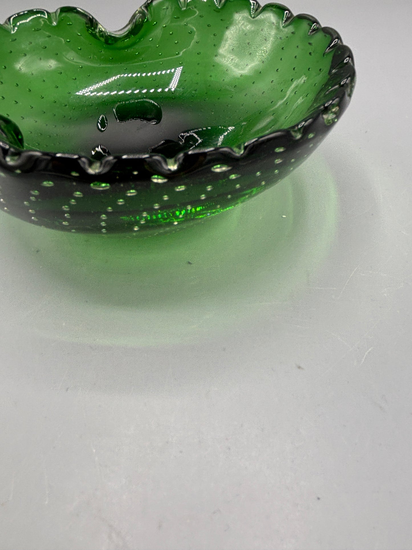 Murano Emerald green bullicante ashtray