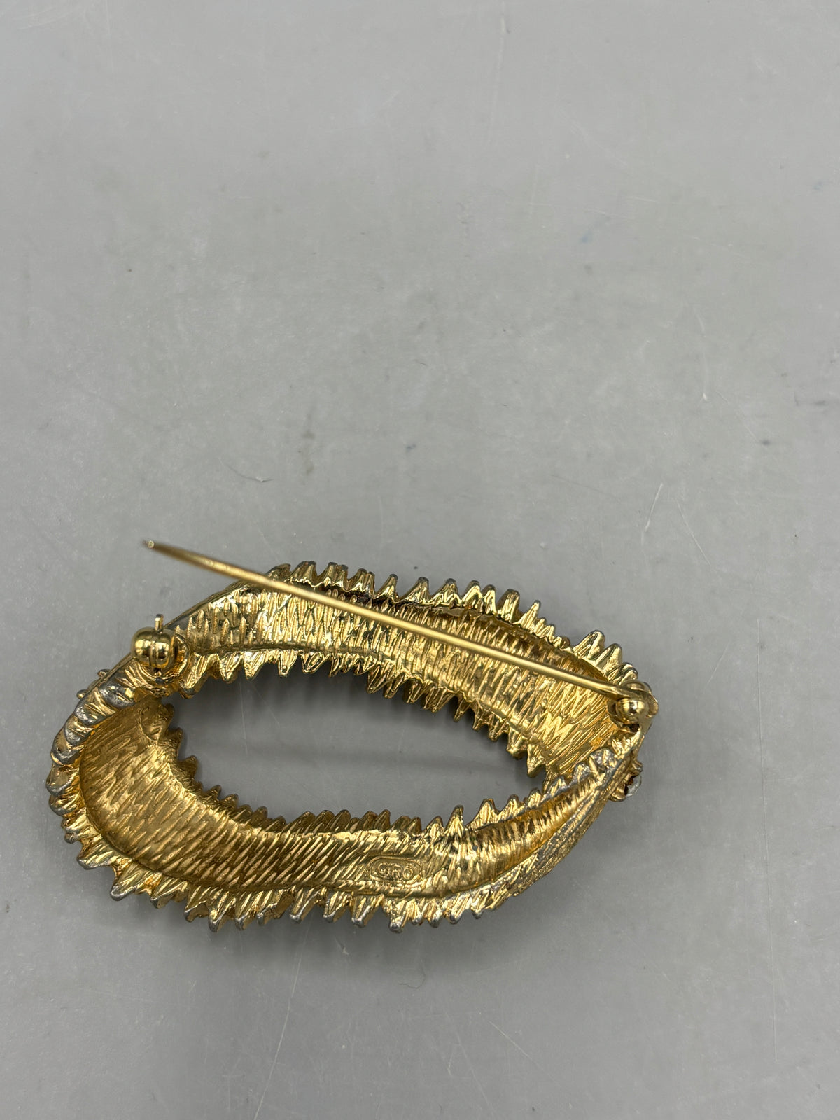 Vintage Circo gold brushed Rhinestone brooch