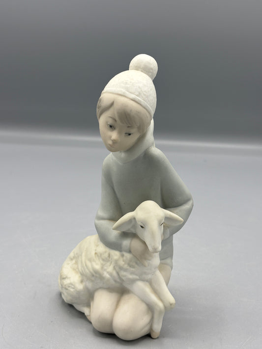 Vintage Lladro Shepard with lamb figure