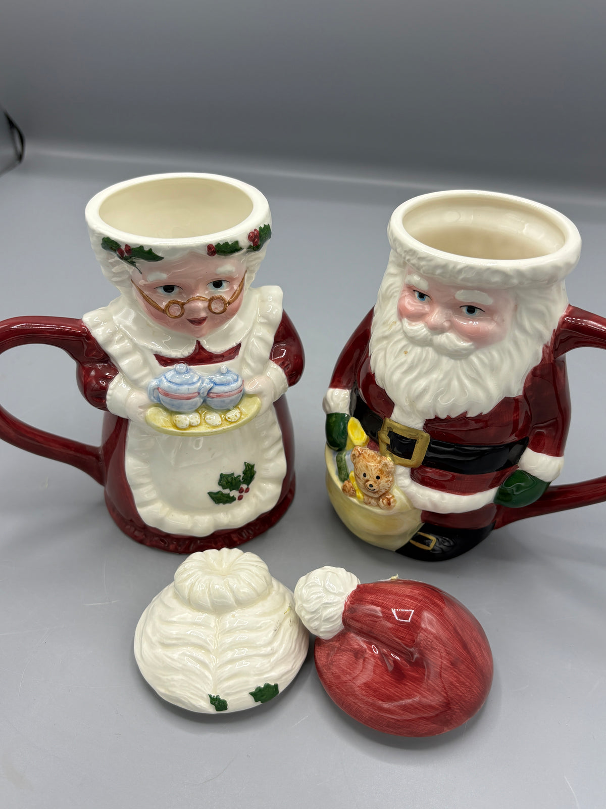Vintage Mr & Mrs Claus Chocolate mugs