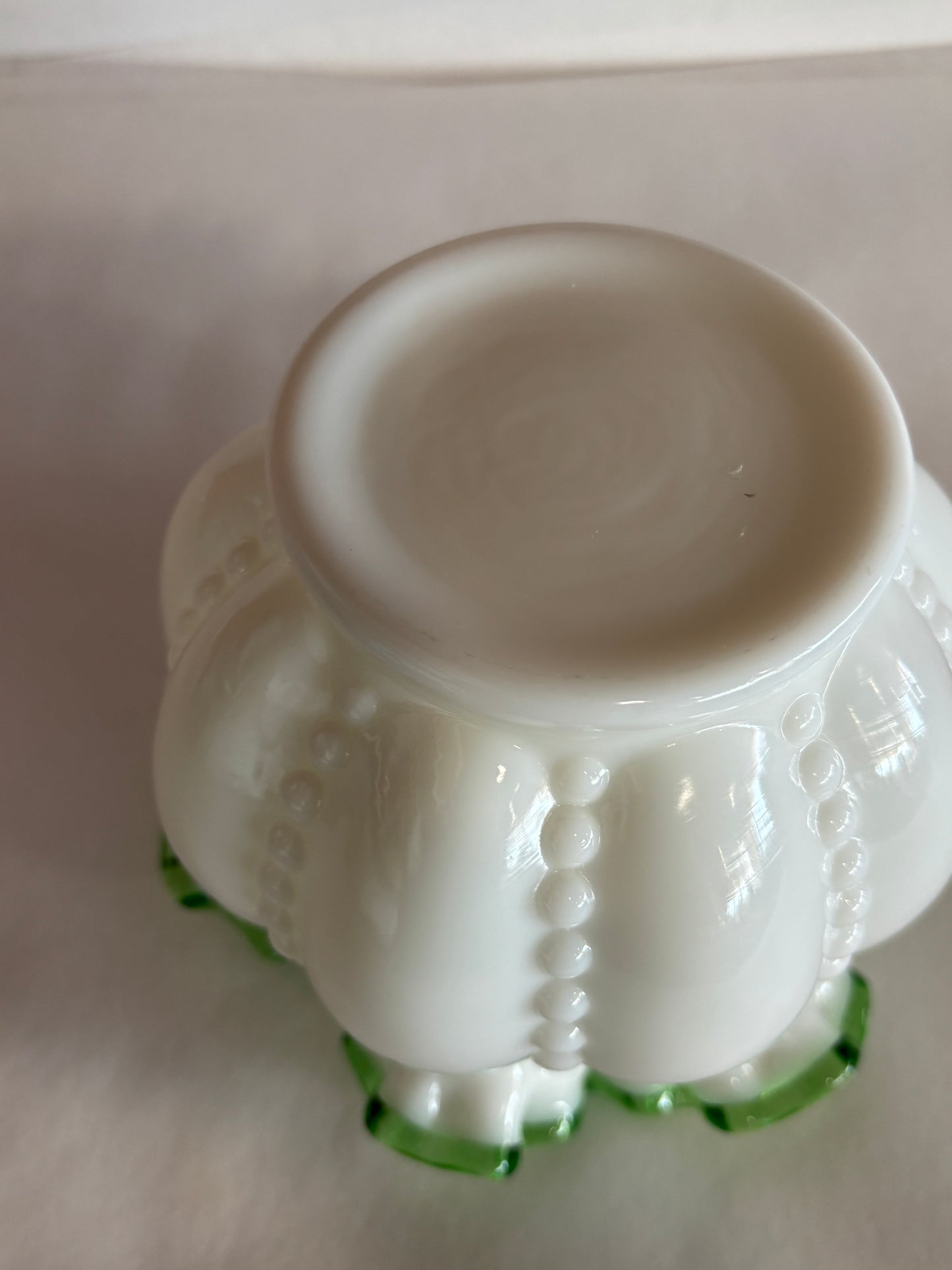 Vintage Fenton Milk Glass Emerald Crest Bowl/Vase