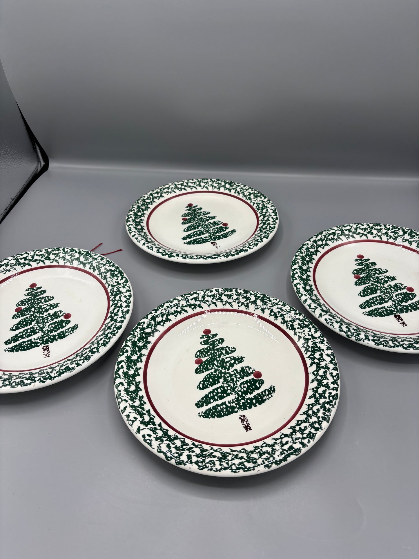 Furio Christmas tree plates
