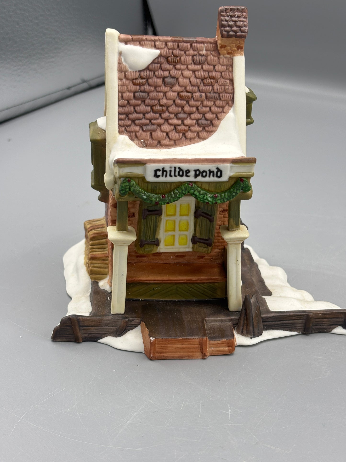 Dept 56 Childe Pond & Skates