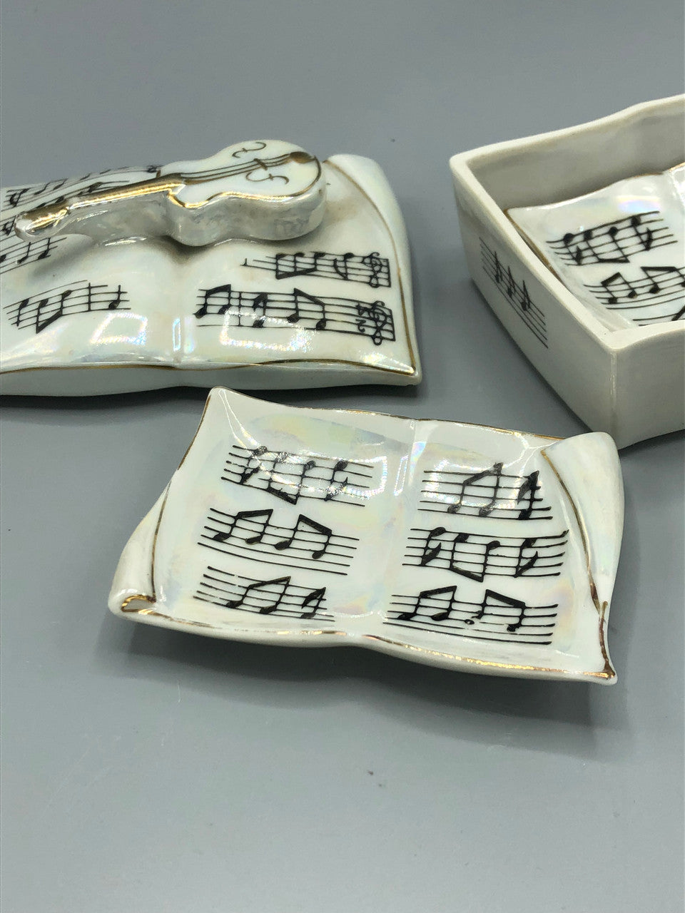 Ceramic Music trinket box with 2 dishes