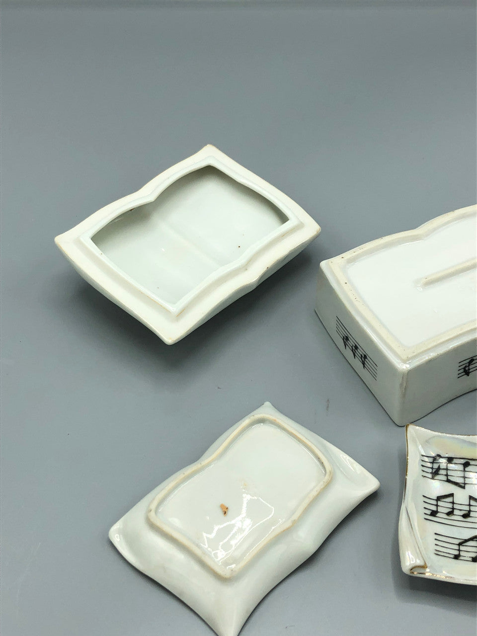 Ceramic Music trinket box with 2 dishes