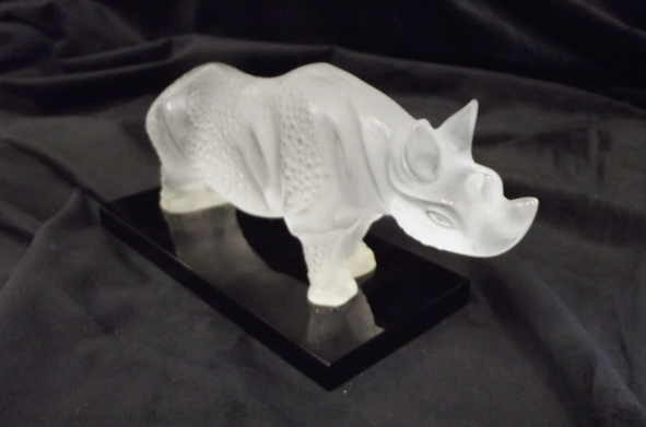 VINTAGE LALIQUE GLASS TOBA RHINO- RHINOCEROS ON BLACK GLASS BASE- MINT CONDITION