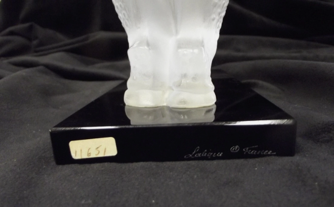 VINTAGE LALIQUE GLASS TOBA RHINO- RHINOCEROS ON BLACK GLASS BASE- MINT CONDITION