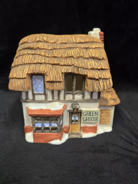 Dept 56 Dickens Village GREEN GROCER 1984 RETIRED No: 6515-3 w/bulb & cord